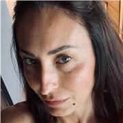 Laureata in moda e design offre lezioni di italiano, storia, storia dell’arte e matematica